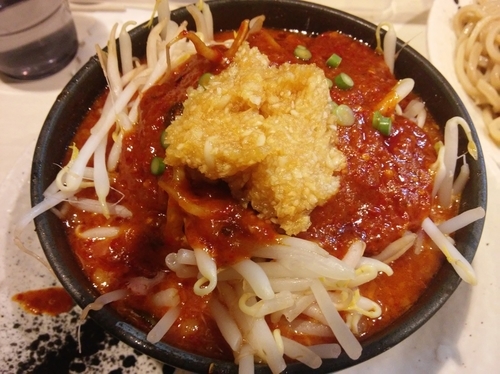 「味たまどて辛つけ麺大盛り脂ニンニク増し」@どてちんⅢの写真