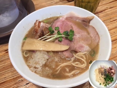 「【限定】鶏白湯煮干ソバ ＋ 替え玉 850 ＋ 200円」@NOODLE STOCK 鶴おかの写真