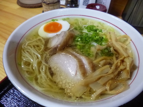 「しおそば」@めん屋 みの家の写真