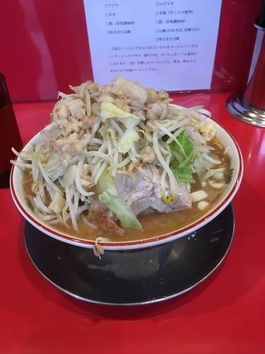 「ラーメン（中盛）全増し750￥」@ジャンプの写真