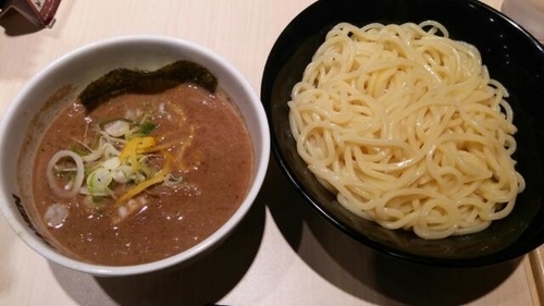 「つけめん(濃厚)(あつもり)」@UNDERGROUND RAMEN 頑者 コクーンシティさいたま新都心店の写真
