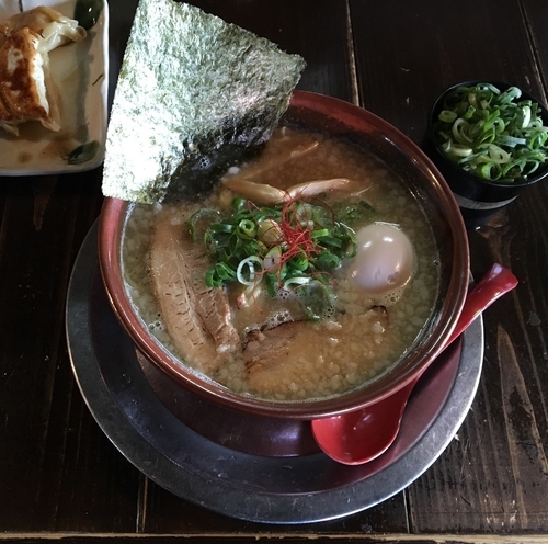 「スペシャルこってりラーメン900円+九条ネギ100円」@夜鳴き軒の写真