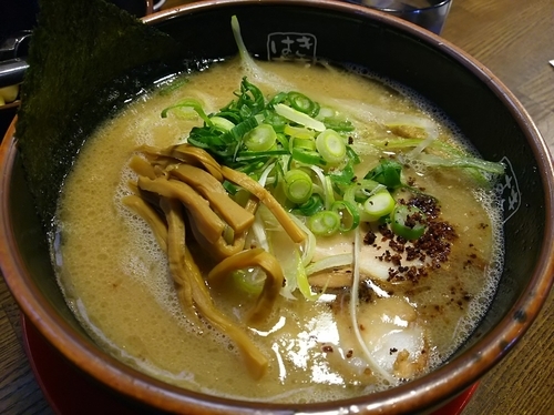「塩豚骨麺　（大盛）」@きまはち商店の写真
