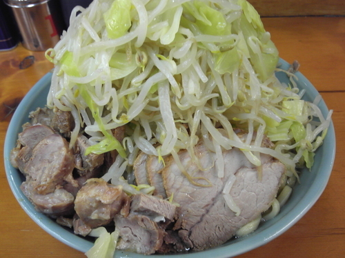 「大ラーメン ブタ入り」@ラーメン二郎 新橋店の写真
