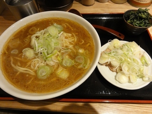 「ラーメン中600円　チャーシュー30円×3枚　青菜60円」@元祖 東京家系ラーメン 横横家 東京店の写真