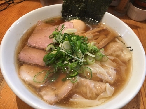 「特ラーメン 醤油」@ShiNaChiKu亭の写真