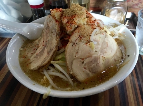 「ニンニクヤサイ 小 (アブラ増し) ¥700」@狼煙屋の写真