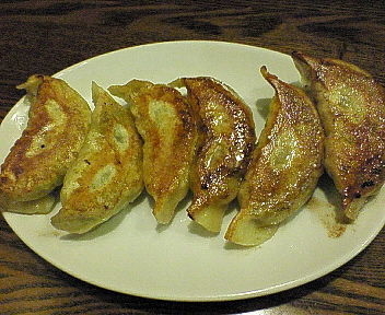 「焼餃子　５５０円」@中華料理 栄照 いち号店の写真