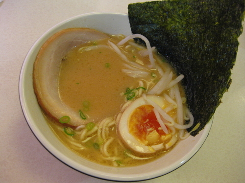 「【期間限定】北海道白味噌ラーメン￥380（税別）」@はま寿司 館林松原店の写真