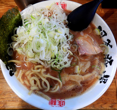 「らぁ麺＋葱盛り(900円）」@麺屋 庄太 六浦本店の写真