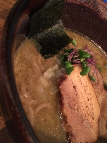 「普通の飯野さんのラーメン800円」@ラーメン酒場 晴江戸の写真