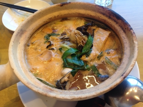 「カキの味噌煮込み麺」@紅虎餃子房 横須賀モアーズテン店の写真