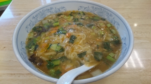 「小松菜ラーメン(５４０円)」@ぎょうざの満洲 大泉学園南口店の写真