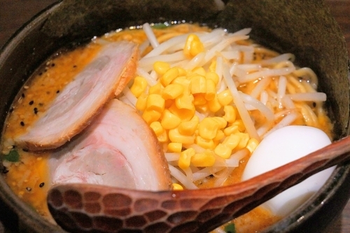 「特みそこってりらーめん＋大盛」@らーめんダイニング ど・みそ 京橋本店の写真