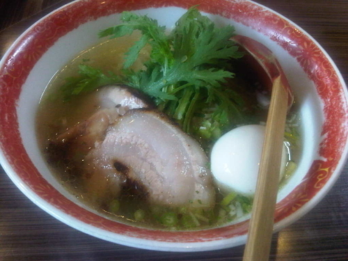 「本丸塩らー麺+塩味玉」@厚木本丸亭の写真