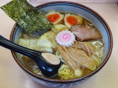 「わんたんめん玉子入り（850円）」@いつみ屋の写真