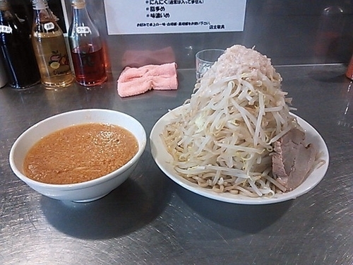 「つけめん（野菜増し増し、脂多め）」@らーめん大 本郷店の写真