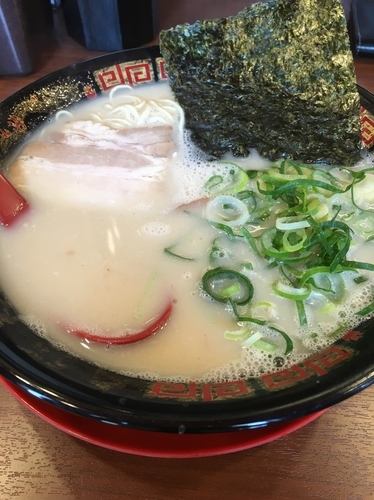 「トンコツラーメン」@有頂天 中川店の写真