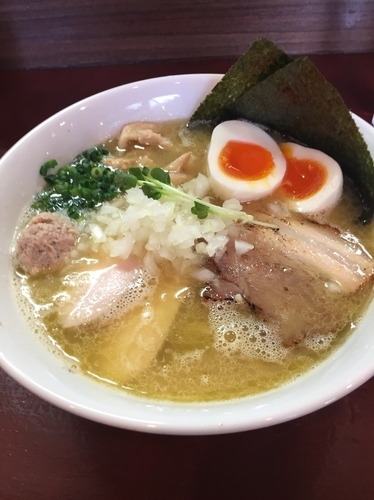 「特製濃厚鶏塩そば 900円」@麺屋 くまがいの写真