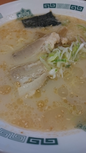「とんこつラーメン４２０円」@日高屋 信濃町駅前店の写真