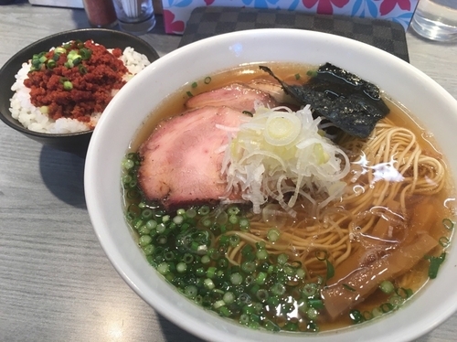 「煮干(醤油)＋チャーシュー＋大蒜辛肉飯」@喜乃壺の写真