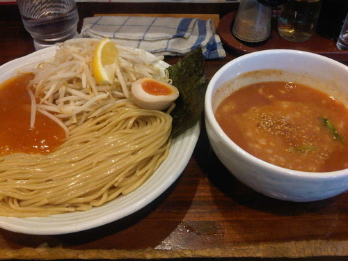 「濃厚つけ麺 中盛 中辛 (800円)」@旨辛ラーメン 表裏の写真