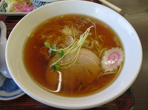 「半ラーメン 380円」@もつ煮屋 日の出食堂の写真