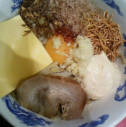 「まぜそば（アブラ以外全マシ）」@ジャンクガレッジ 吹上店の写真