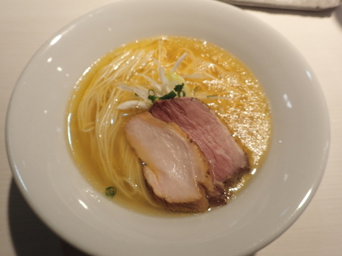 「サクマ式重厚豚清湯　『ぶたっくす』」@煮干し中華そば 一燈の写真