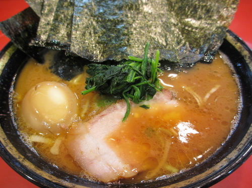 「ラーメン中盛り味玉海苔Ｗ」@環2家の写真