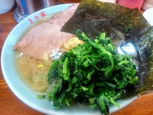 「ラーメン650円＋ほうれん草100円」@横浜家系ラーメン上々家の写真