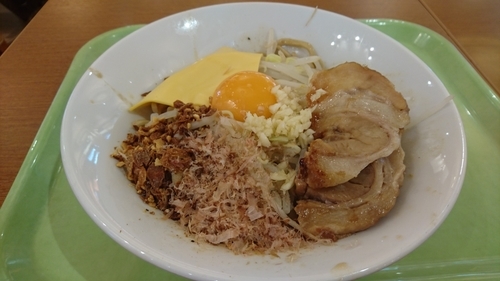 「まぜそば」@ジャンクガレッジ イオンレイクタウンmori店の写真