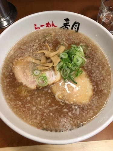「醤油らーめん850円」@らーめん香月 六本木店の写真