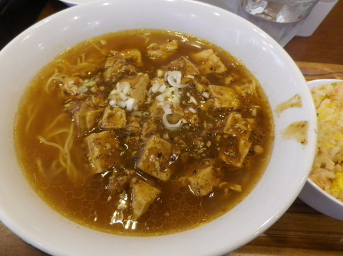「麻婆豆腐麺とミニ炒飯セット」@中華彩園 みなとみらい店の写真