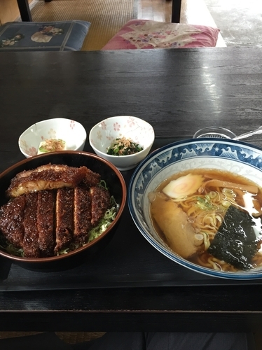 「ソースカツ丼 ハーフラーメンセット 1250円」@まりちゃんの写真