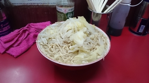 「大豚(ヤサイダブル)￥７００」@ラーメン二郎 目黒店の写真