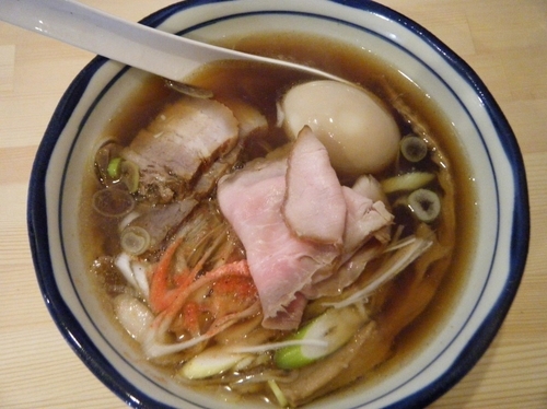 「中華そば（並）ｵｰﾙﾄｯﾋﾟﾝｸﾞオープニング価格500円」@香伏の写真