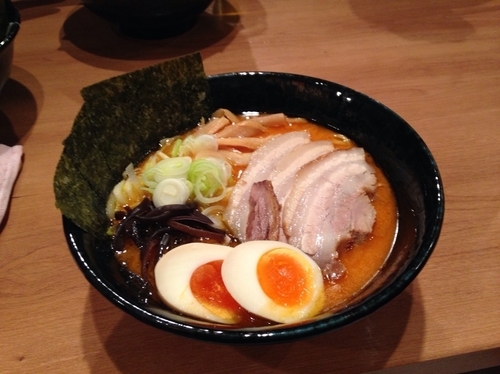 「醤油とんこつゼロ 辛味」@豚骨ラーメン ぜろやの写真