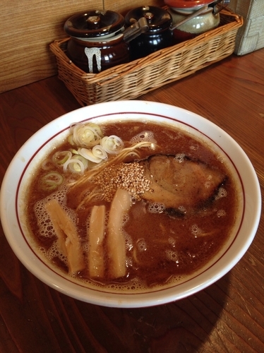 「豚骨醤油らーめん」@麺屋たつみ 喜心 狭山店の写真