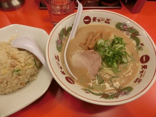 「チャーハン定食（こってり）」@天下一品 田町店の写真