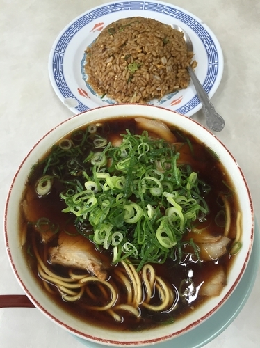 「中華そば ＋ 焼き飯」@新福菜館 本店の写真