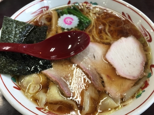 「ワンタン麺」@とら食堂 松戸分店の写真