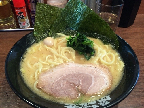 「ラーメン並（６８０円）」@岩槻商店の写真