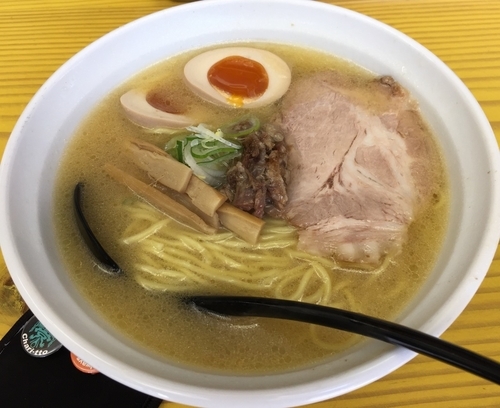 「しお味付玉子（￥800）」@牛骨らーめん ほうき屋の写真