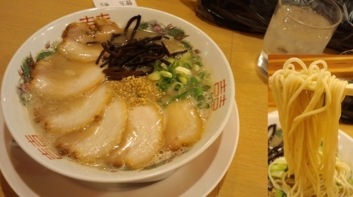 「チャーシュー麺800円バリカタ ＋ 替え玉110円」@博多長浜ラーメン 翔龍 小田原ぶらり横丁店の写真