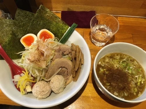 「醤油炊きしろぼしつけ麺800円、トッピング全部盛り300円」@つけ麺 しろぼしの写真