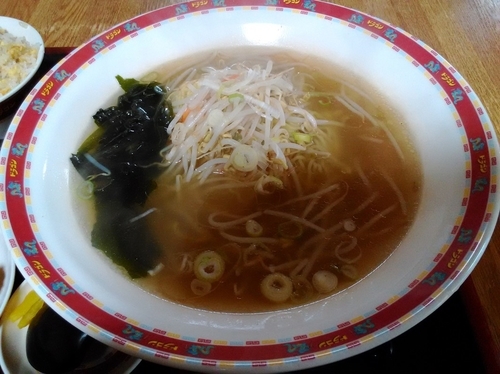 「塩ラーメン」@中華食堂ドラゴン 北谷店の写真