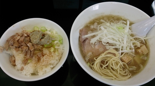 「煮干中華そば(HARD) + ニボバタご飯」@煮干中華そば のじじR 我孫子店の写真