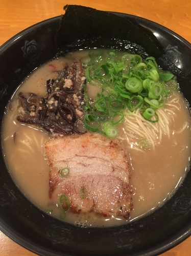 「豚骨ラーメン」@とんこつらーめん俺式 日本橋店の写真
