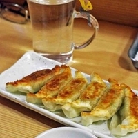 やきぎょうざ　6個300円